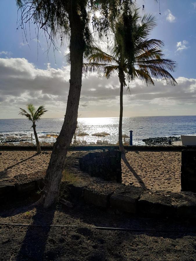 Bungalow Playa Bastian - Piscina Climatizada - Wifi - Playa 1 Min. Apartment Costa Teguise Exterior photo