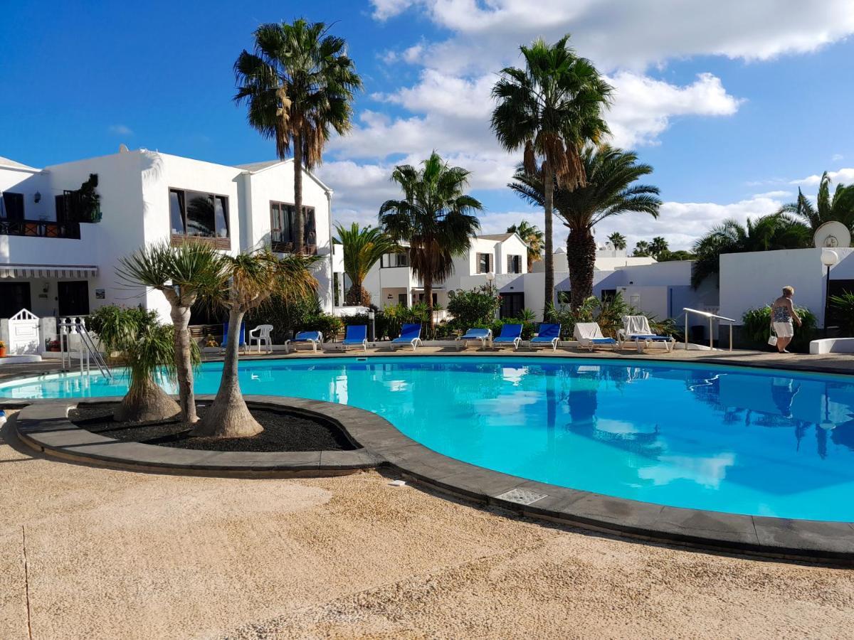 Bungalow Playa Bastian - Piscina Climatizada - Wifi - Playa 1 Min. Apartment Costa Teguise Exterior photo